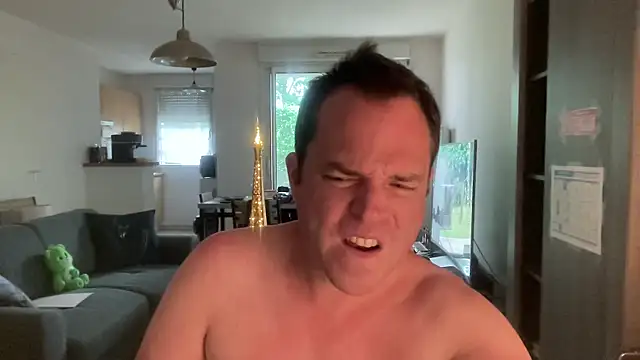 Snapshot of Funnyjul31 chatting on 3, 5, 2026 Funnyjul31 online show from 3, 5, 2026