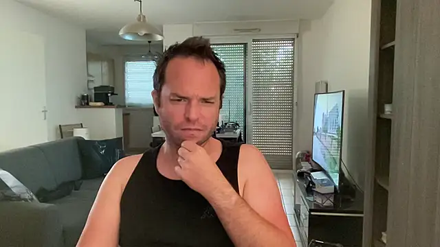 Snapshot of Funnyjul31 chatting on 17, 5, 2026 Funnyjul31 online show from 17, 5, 2026