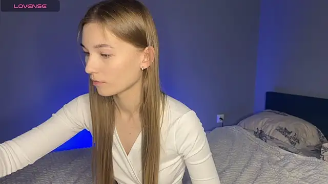 Snapshot of maria_plaudice chatting on 6, 3, 2025 maria plaudice online show from 6, 3, 2025