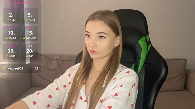 Snapshot of maria_plaudice chatting on 12, 11, 2025 maria plaudice online show from 12, 11, 2025