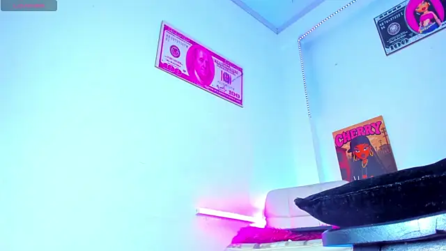 Snapshot of Cherry_splash chatting on 8, 11, 2025 Cherry splash online show from 8, 11, 2025