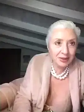 Snapshot of divinaerotica chatting on 21, 3, 2025 divinaerotica online show from 21, 3, 2025