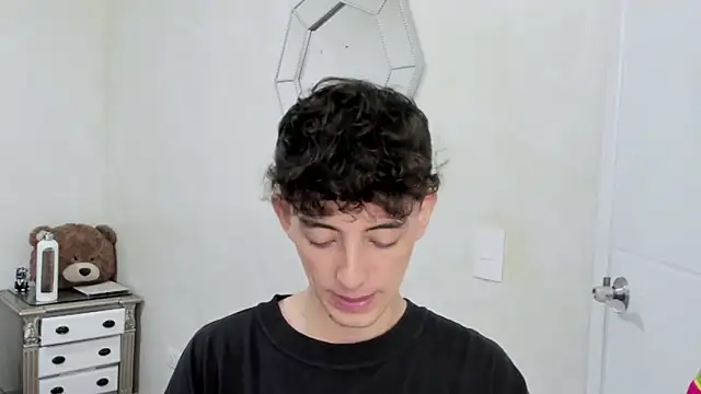 miketwink online show from 4, 3, 2026