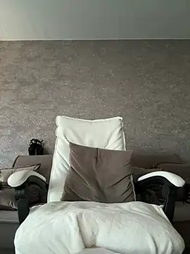 LillySquirtShot online show from 30, 6, 2026