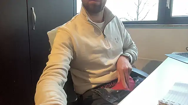 Snapshot of bullyboyy chatting on 28, 1, 2025 bullyboyy online show from 28, 1, 2025