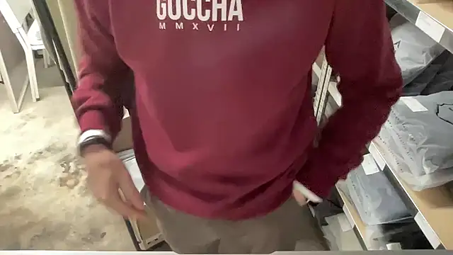 Snapshot of bullyboyy chatting on 25, 11, 2025 bullyboyy online show from 25, 11, 2025