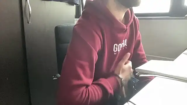 Snapshot of bullyboyy chatting on 1, 12, 2025 bullyboyy online show from 1, 12, 2025