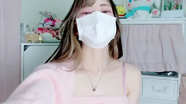 Snapshot of Megu-mimi chatting on 10, 3, 2025 Megu-mimi online show from 10, 3, 2025