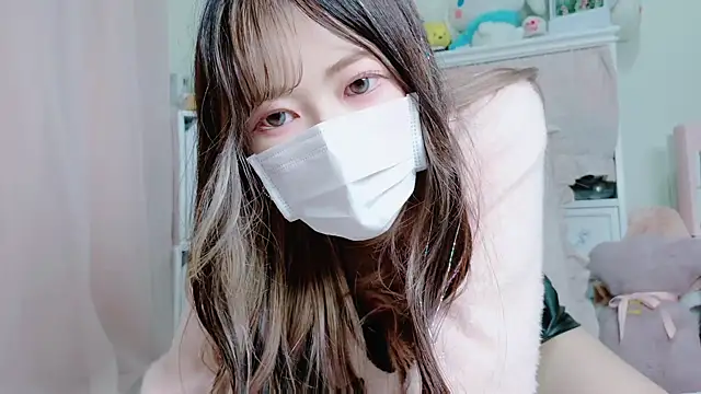 Snapshot of Megu-mimi chatting on 11, 3, 2025 Megu-mimi online show from 11, 3, 2025