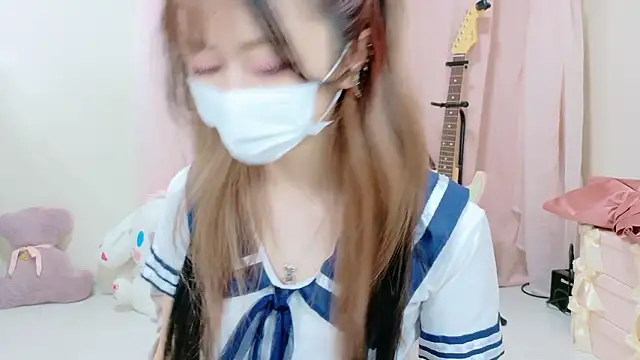 Snapshot of Megu-mimi chatting on 12, 9, 2025 Megu-mimi online show from 12, 9, 2025