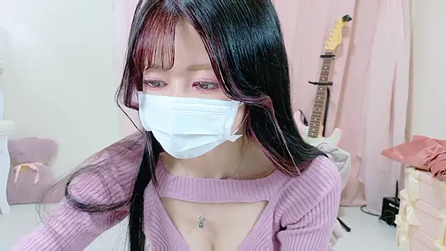 Snapshot of Megu-mimi chatting on 17, 9, 2025 Megu-mimi online show from 17, 9, 2025