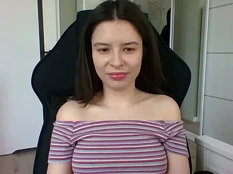 LariceSexy online show from 10, 4, 2026