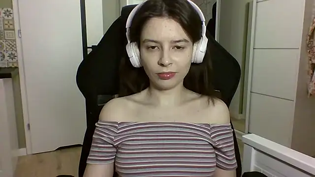 LariceSexy online show from 19, 4, 2026