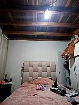 Zaira Rose  online show from 17, 4, 2026