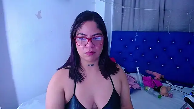 hornny cougar online show from 13, 9, 2025