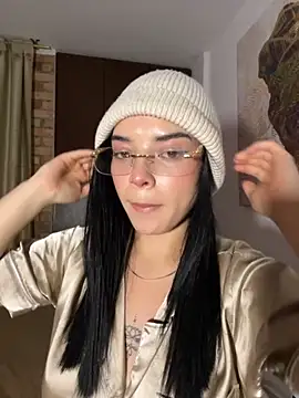 eileensophi online show from 25, 10, 2025