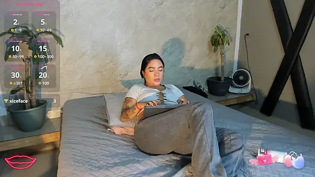 Estefy gomez09 online show from 12, 2, 2025