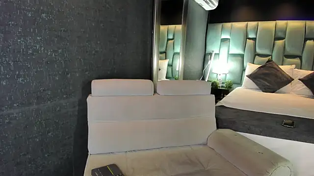 Snapshot of AliDiaz_ chatting on 10, 6, 2026 AliDiaz online show from 10, 6, 2026