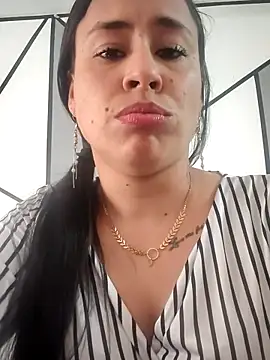 kamila lovee online show from 7, 2, 2025