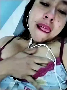 kamila lovee online show from 13, 2, 2025