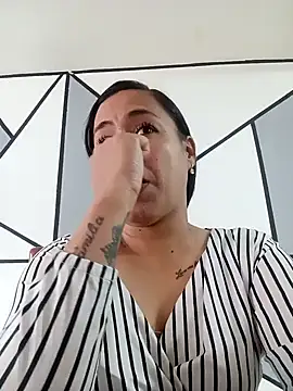 kamila lovee online show from 5, 3, 2025