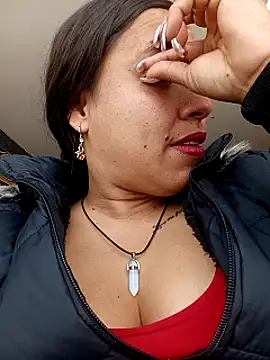 kamila lovee online show from 2, 10, 2025