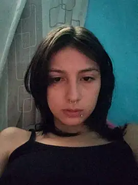 Maiden-Hot online show from 3, 3, 2025