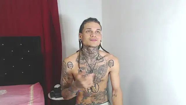 Snapshot of hot_man05 chatting on 7, 3, 2025 hot man05 online show from 7, 3, 2025