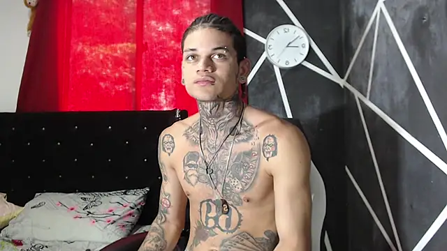 Snapshot of hot_man05 chatting on 2, 10, 2025 hot man05 online show from 2, 10, 2025