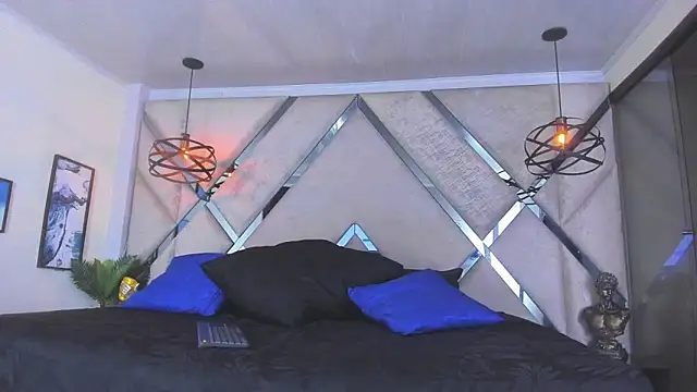 Thomas May4rs online show from 19, 2, 2025