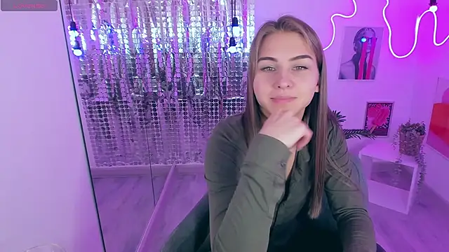 Snapshot of CharmBianca chatting on 12, 2, 2025 CharmBianca online show from 12, 2, 2025