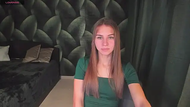 Snapshot of CharmBianca chatting on 13, 3, 2025 CharmBianca online show from 13, 3, 2025