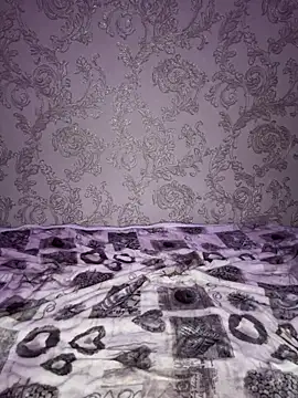 Arielle Swan online show from 3, 2, 2025