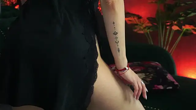 Snapshot of Midnight_Seduction chatting on 23, 3, 2025 Midnight Seduction online show from 23, 3, 2025