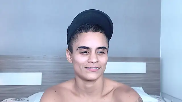 Liiamthompson online show from 3, 10, 2025