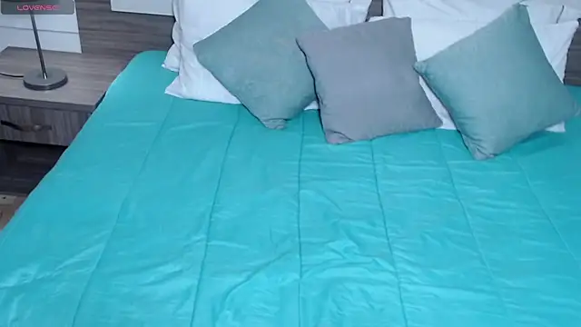 Liiamthompson online show from 7, 3, 2026