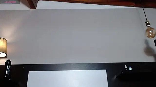 Liiamthompson online show from 17, 4, 2026