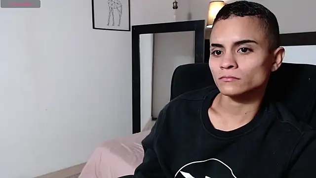 Liiamthompson online show from 23, 4, 2026