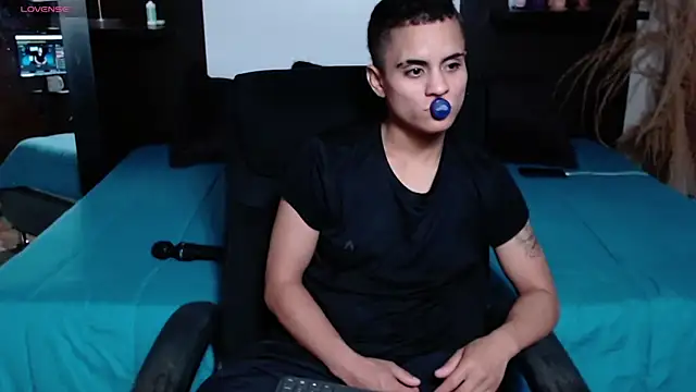 Liiamthompson online show from 25, 4, 2026