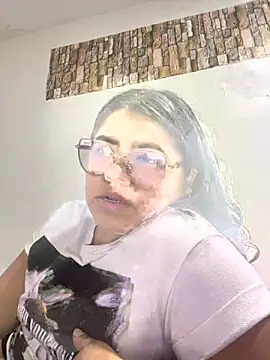 Snapshot of viccky_vick chatting on 5, 2, 2025 viccky vick online show from 5, 2, 2025