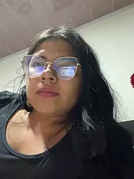 Snapshot of viccky_vick chatting on 4, 3, 2025 viccky vick online show from 4, 3, 2025