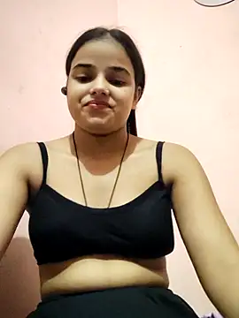 Snapshot of RAYI_123 chatting on 7, 10, 2025 RAYI 123 online show from 7, 10, 2025