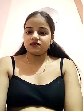 Snapshot of RAYI_123 chatting on 8, 11, 2025 RAYI 123 online show from 8, 11, 2025