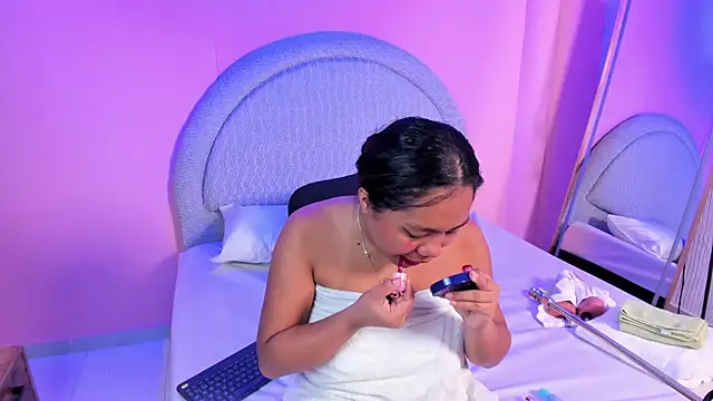 yeikafoxy online show from 15, 4, 2026