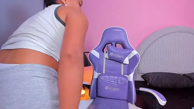 yeikafoxy online show from 28, 4, 2026