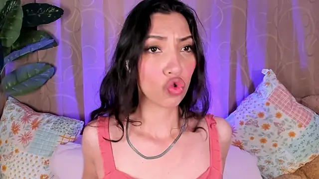 Snapshot of Miss_veronicaa2 chatting on 1, 6, 2026 Miss veronicaa2 online show from 1, 6, 2026