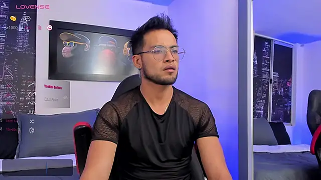 Snapshot of Max_Conor1 chatting on 2, 2, 2025 Max Conor1 online show from 2, 2, 2025