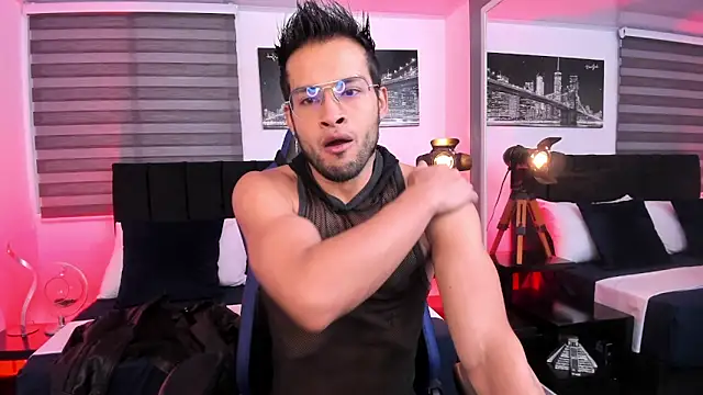 Snapshot of Max_Conor1 chatting on 13, 3, 2025 Max Conor1 online show from 13, 3, 2025