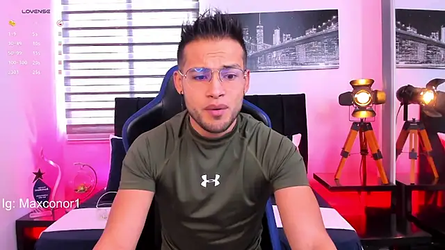 Snapshot of Max_Conor1 chatting on 19, 3, 2025 Max Conor1 online show from 19, 3, 2025