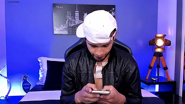 Snapshot of Max_Conor1 chatting on 26, 9, 2025 Max Conor1 online show from 26, 9, 2025